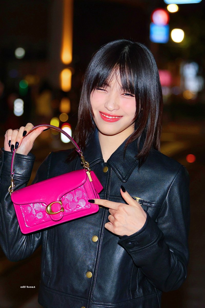 231012 COACH WEAR YOUR SHINE
#ITZY #있지 #RYUJIN #류진
<a href="/ITZYofficial/">ITZY</a>