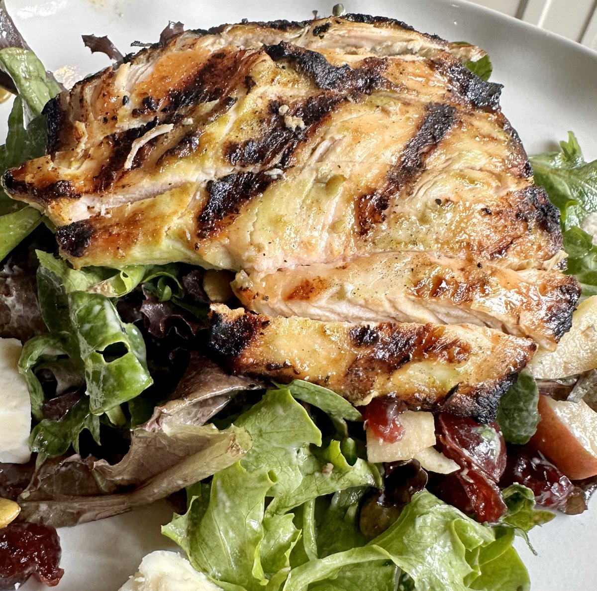 A salad that's simply Waldorf-ful! 😋
..  ..  ..  ..  
Waldorf-Bibb (w/ Chicken) || Anders Farm Bibb, Black Garlic Aioli, Apple, Grapes, Walnuts, Waldorf Dressing

#fallmenu #waldorfsalad  #undercurrentgso #triadlocalfirst #sogso #gsofoodie #greensboronc #downtowngso #nceats