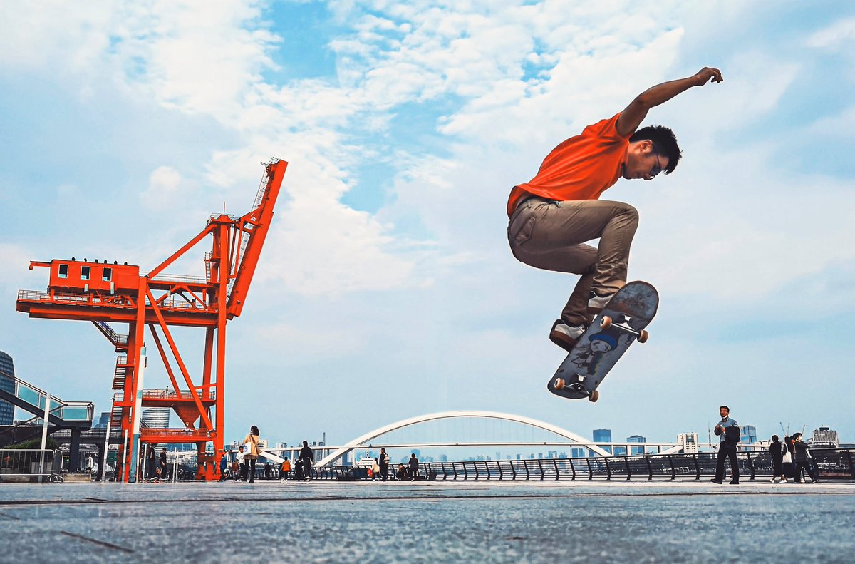 Hurricane Group tweet media