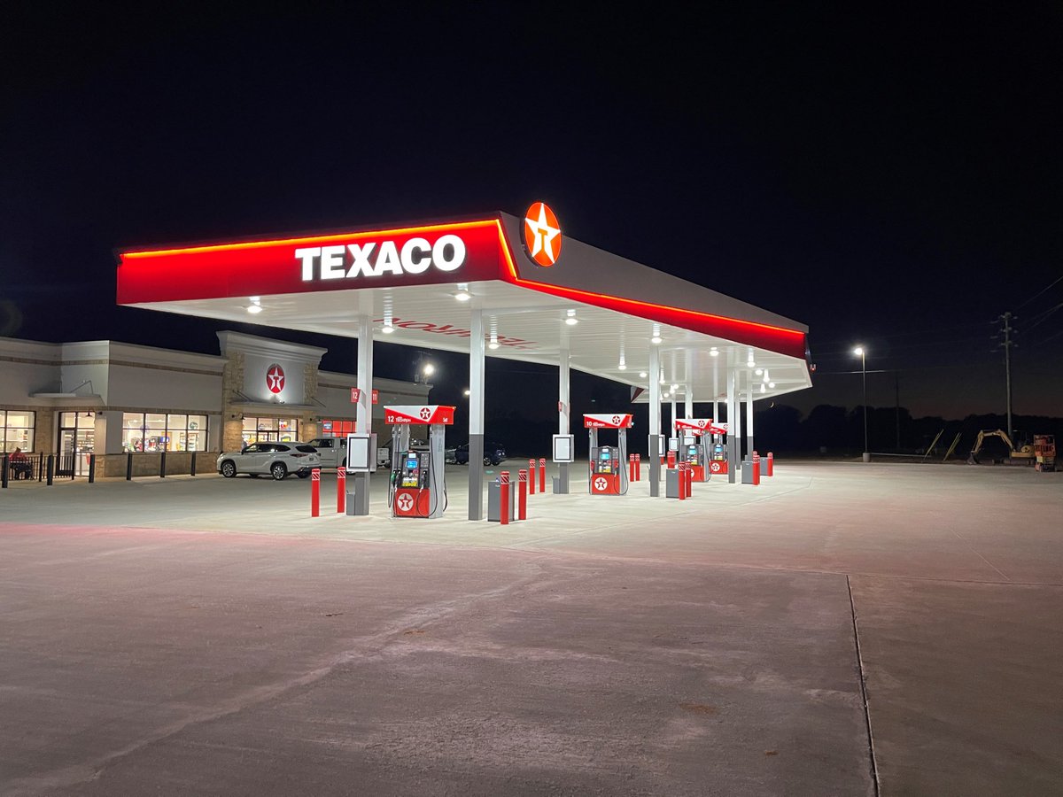 rbmitchell1's tweet image. Burns and Burns Store #45 is open in Quitman