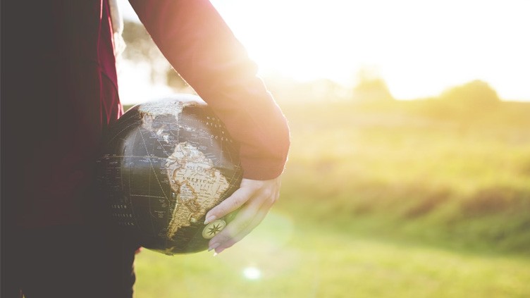 Give a quick read to my university #UoPeople's LinkedIn Newsletter and discover all the skills and strategies you need to take your career international. bit.ly/3Q0Ms6p infl.tv/m8Ef