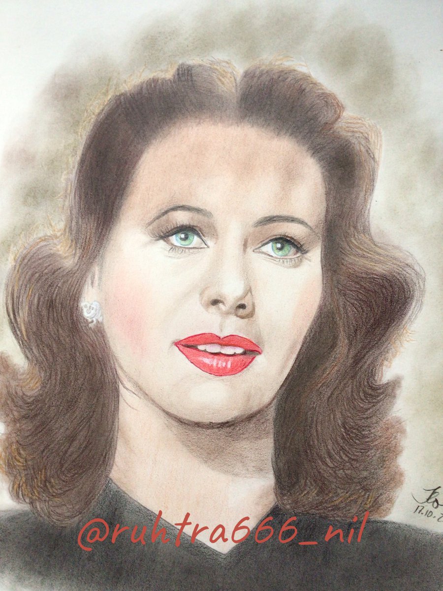 #beautifulactress and #inventor #hedylamarr is finished. #portraitdrawing #drawing #coloredpencil #myart #artistontwittter
