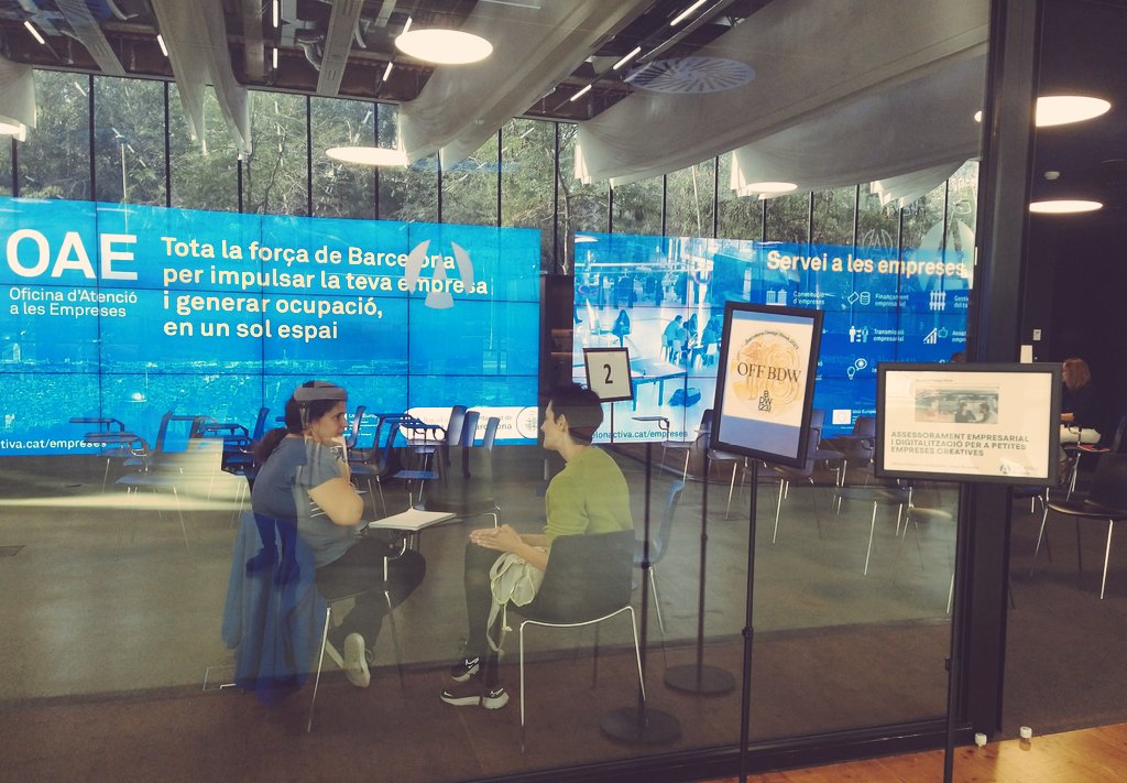 GemmaEscamillaE's tweet photo. Assessorament Empresarial per a petites empreses creatives durant la @BcnDesignWeek a l'Oficina d'Atenció a les Empreses de @bcn_empreses @barcelonactiva #BDW2023 https://t.co/8uiyxR74gv