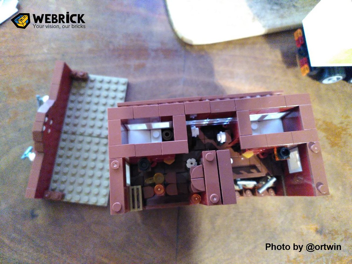 webrick_com's tweet photo. 🚁Unleash your imagination into the realm of mesmerising design with @ortwin's extraordinary work.
🧱Need bricks for your creation? 🧱Check out https://t.co/AIZm7MBACs! 
First time buying from Webrick and don’t know how to order the parts? Shoot us a DM!🚁

#webrick #moc #bricks https://t.co/SgPVGwjuqA