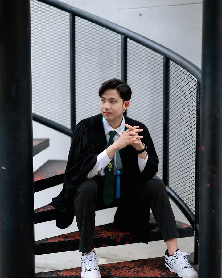 kusexyboy's tweet photo. “มีใจให้พี่บัณฑิตคงไม่ผิดหรอกมั้ง”
💚🧑🏻‍🎓🎊 #congratulations 
-พีท
IG : pete_sirapob 
#บริหารธุรกิจ #บัณฑิต #KU79 #KUSEXYBOY 
#บัณฑิตหล่อบอกต่อด้วย https://t.co/BByjIWnZiW