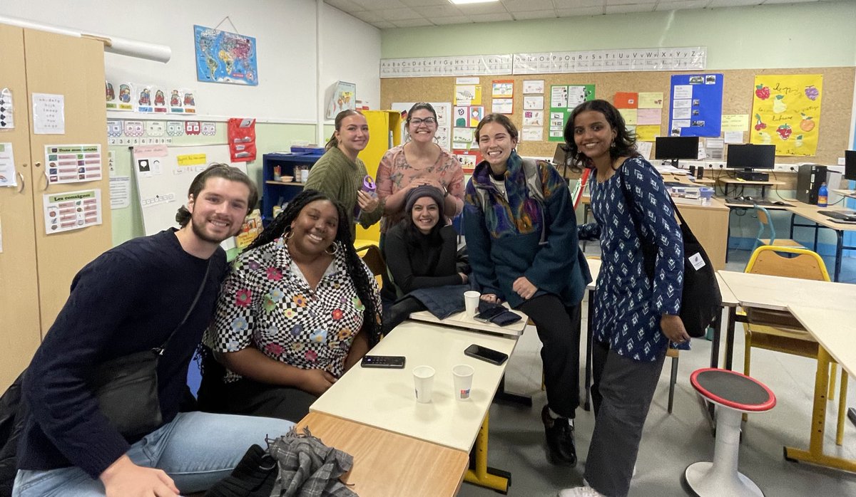 Accueil départemental des 7 Assistants de langues vivantes étrangères, organisé à l’école Delaunay-Kergomard. Définition des missions, partages et échanges autour de l’enseignement des langues à l’école . <a href="/BCourleux/">IEN Villers-Cotterêts</a> <a href="/NouraBader02A/">Noura Bader</a> <a href="/DSDEN_Aisne/">DSDEN de l'Aisne</a>
