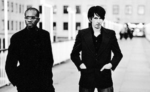 coolbritania's tweet image. On en parlait ailleurs dans ma TL, c’est évidemment un grand oui. Une cathédrale pop. Et un candidat incontournable pour la série #popstrings de ce cher @FabriceTurboult ! 
youtu.be/jwp0G9LVuAY?si…