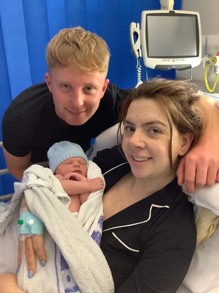 DanielleDM97's tweet photo. My new job is the best job🥰 almost 3 weeks of loving my little man - time flies💙 https://t.co/uLio6vxiLw