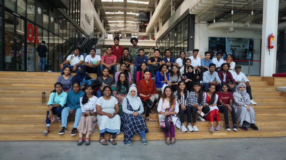Students of Architecture (BArch) from CSIIT School of Architecture & Planning, Secunderabad visited T-Works on 11 October. 

They learned about #digitalfabrication, #rapidprototyping machines and the processes of fabrication using different materials.

#TWorks #Prototyping