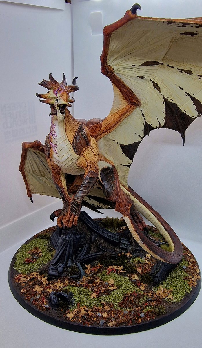 Karazai the scarred. As finished as it's getting. Will definitely try a second attempt at painting this beauty of a model. 
#warhammer #warhammercommunity