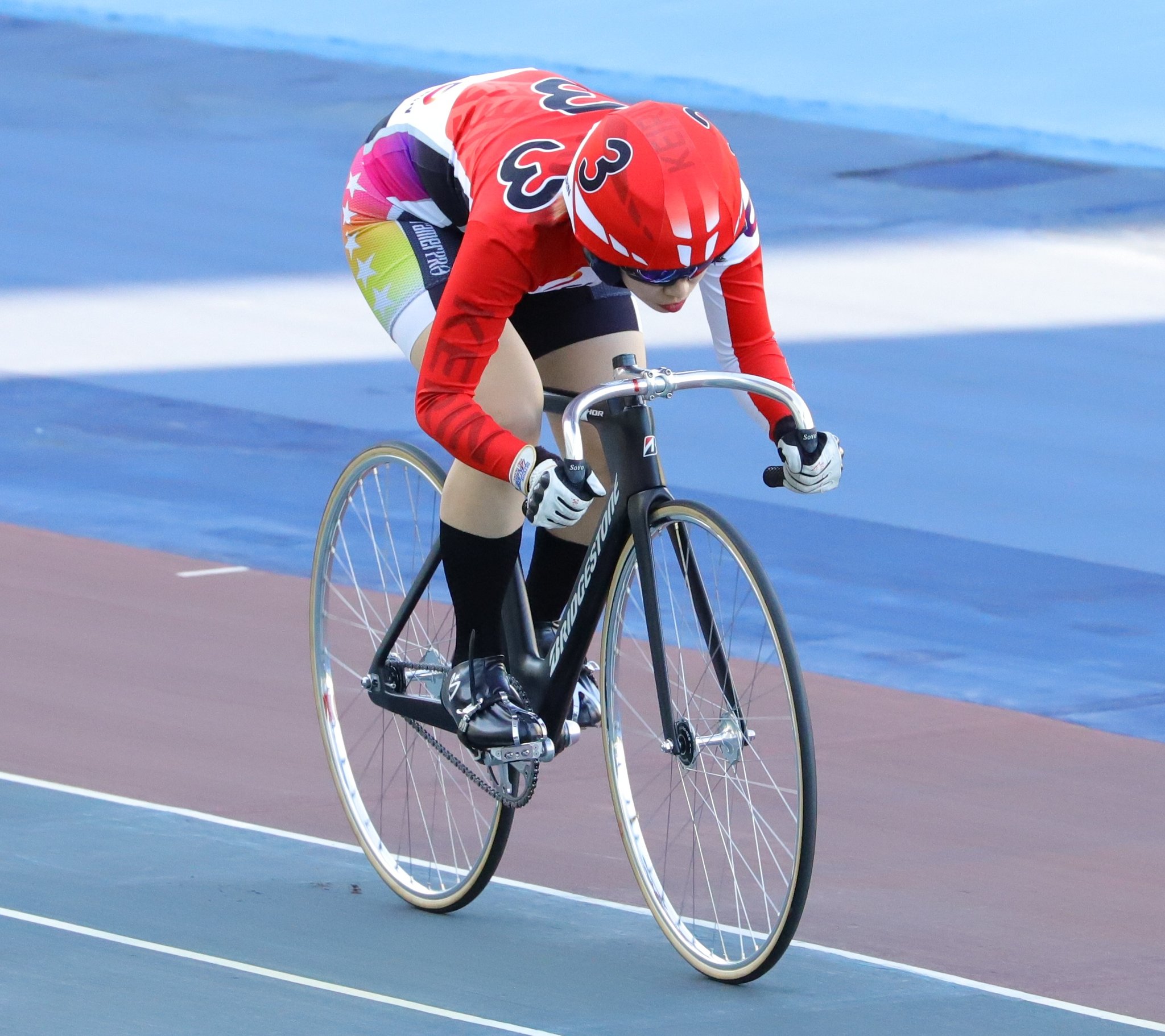 蹴落とす力に負けない　芸能界　スポーツ界　才能開花の開運お狐様根付けしめ縄付き 蹴落とす力に負けない 芸能界 スポーツ界 才能開花の開運お狐様