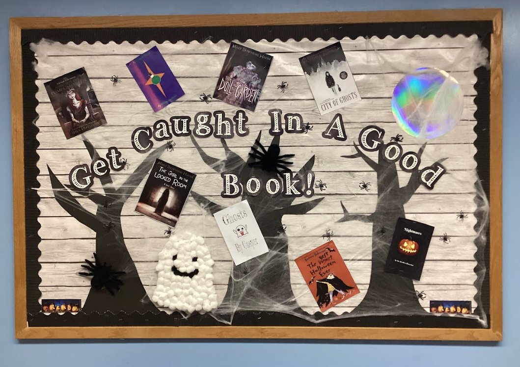 PVMS_library's tweet image. Thank you student library volunteers for making a seasonal bulletin board outside out library! #peqpantherpride #pvpantherpride