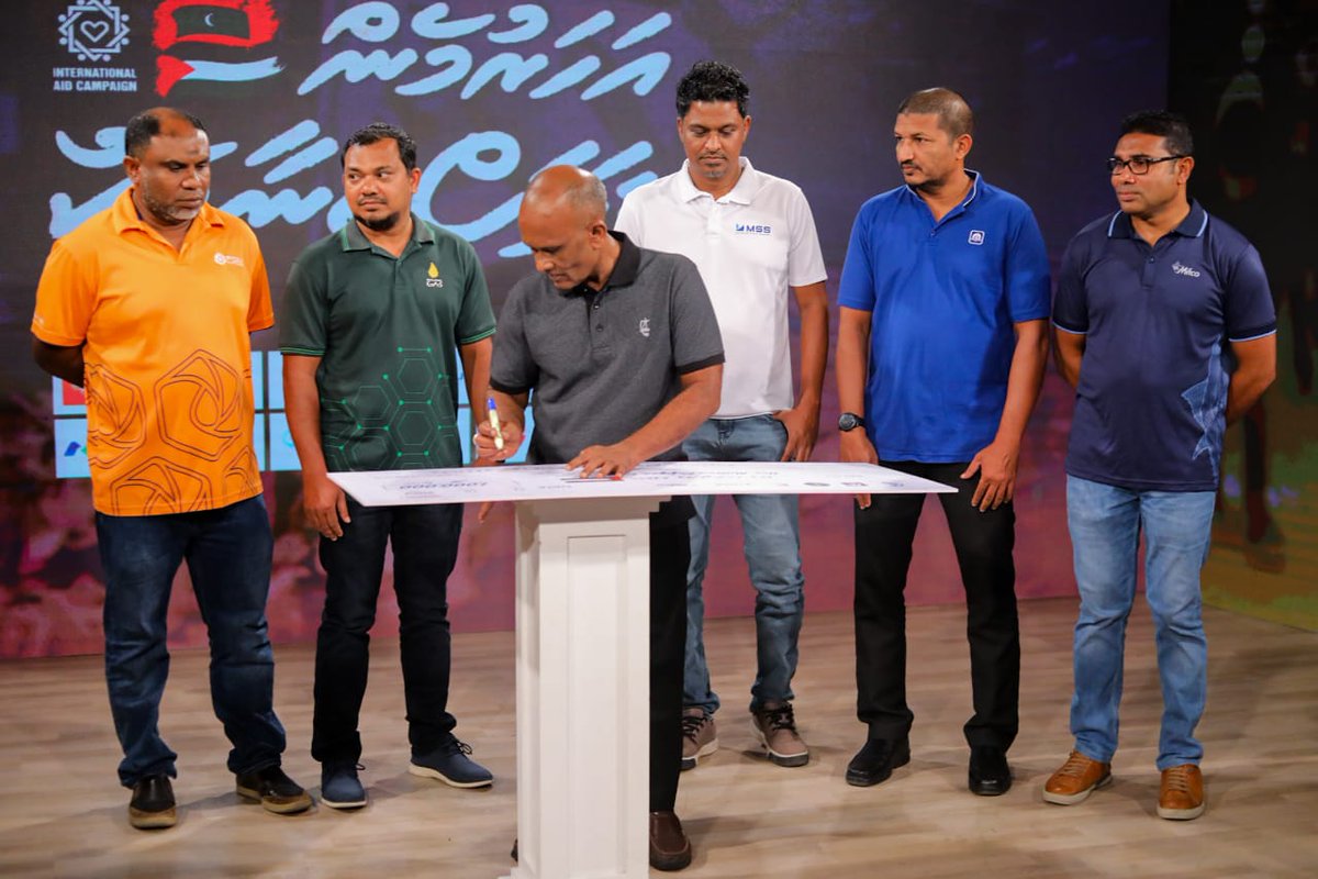 stoplc's tweet photo. We're proud to announce that #STOGroup companies has made a humble donation of MVR 1,000,000 to support the Palestine aid campaign in Maldives. This contribution represents the sincere commitment of our shareholders and employees to make a positive impact on those in need. 🇵🇸 https://t.co/kYdAce9z7K