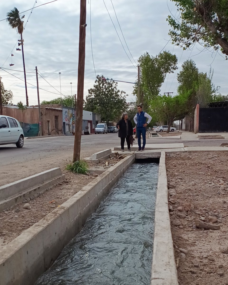 DiegoCoronelMDZ's tweet photo. Quedó finalizada la impermeabilización de la Hijuela San Francisco, desde lateral este del Acceso Sur hasta Independencia. 

💧 Cuidado del agua, limpieza y mayor seguridad para los vecinos.

#ObrasGC @MuniGodoyCruz https://t.co/rq401P0vTp