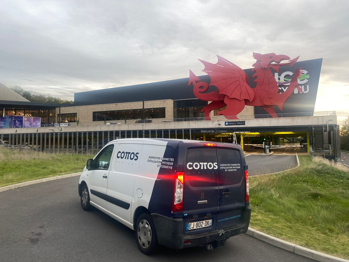 virteasy's tweet image. Showing off our new Cottos Van 😎 
We&apos;re excited to be at @Walestechweek and show off all the projects we have been working on! 

#WalesTechWeek #techmeetsopportunity #cottos #virteasy #dental