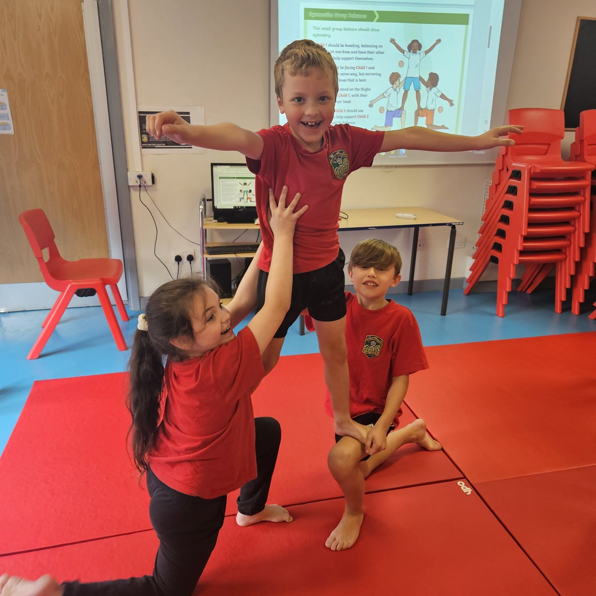 Class 2 tweet media