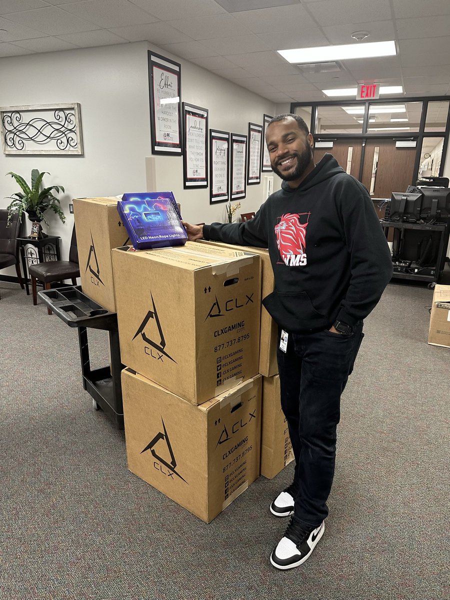 The PTO was pleased to be able to purchase 6 gaming computers and lighting to help kick off WMS’s new e-Sports program! 🎮 

We are excited about the expanded initiatives at the school to provide new clubs and activities for our diverse student body.