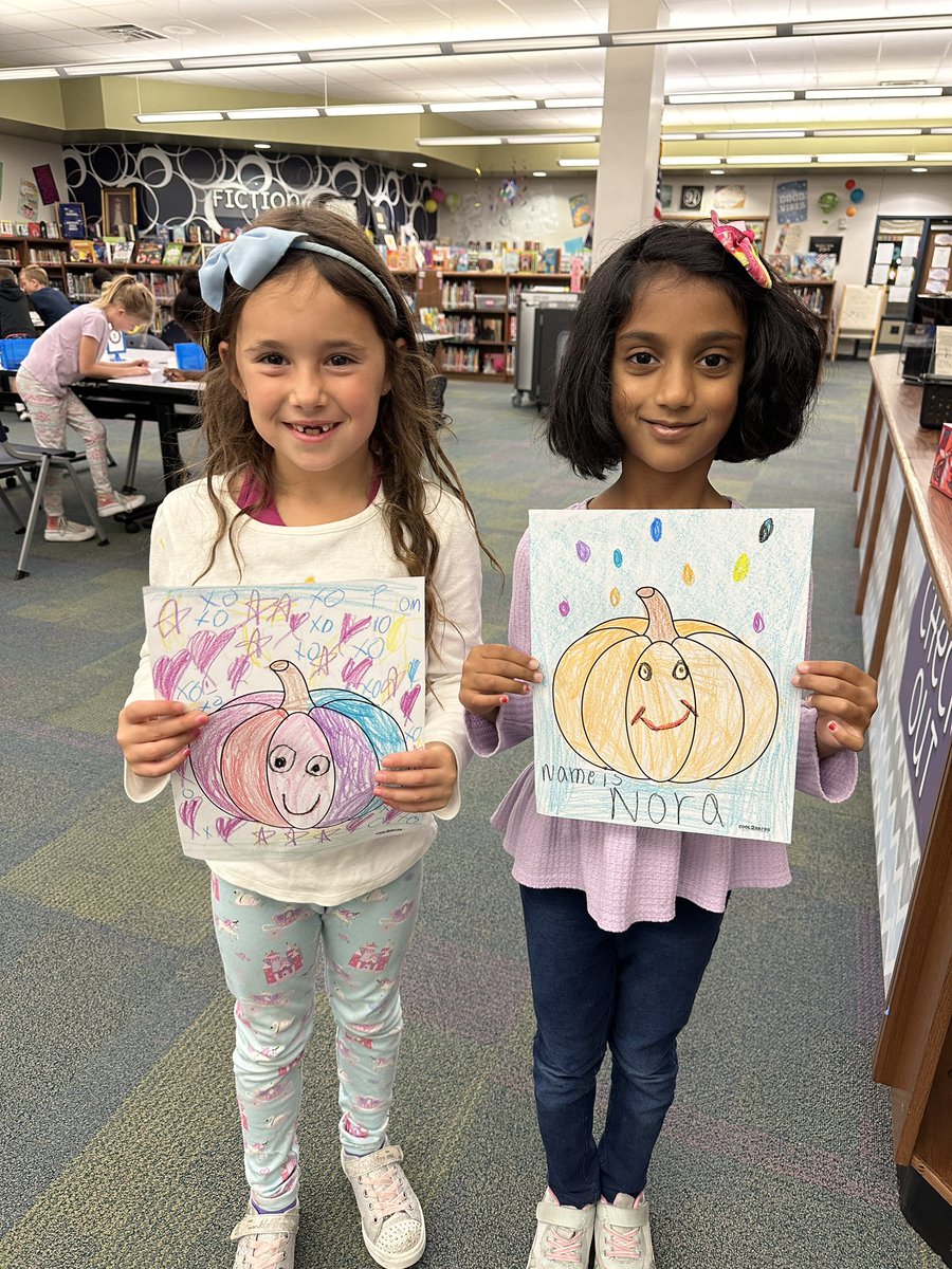 MatteiBookBits's tweet photo. @CockrellChamps 1st graders are reading How Big Could Your Pumpkin Grow? and learning about various famous places around the country! They also have the opportunity to “hide” their pumpkins in a place of their choice in a mini #makerspac. @PISD_Libraries #cockrellmakes https://t.co/zfpP22KaXU