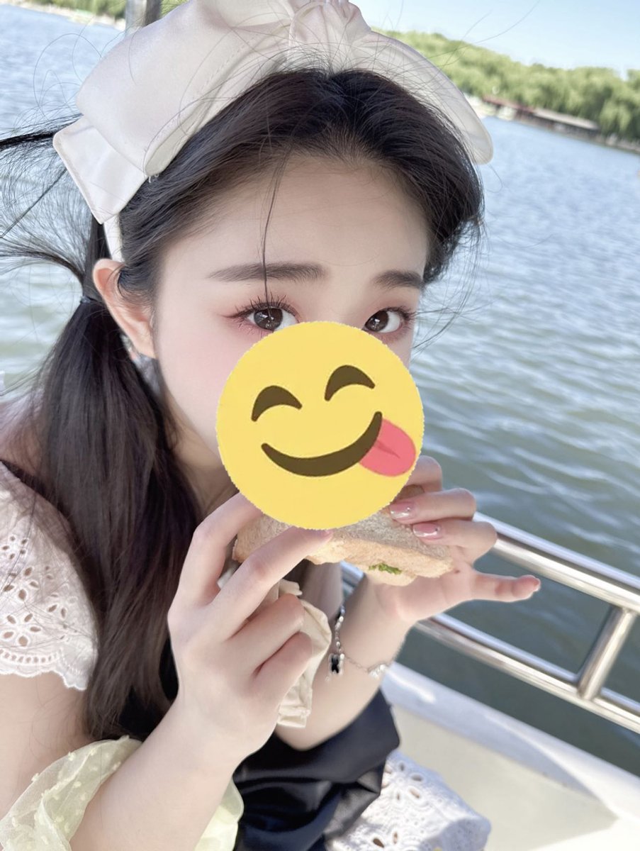 osakim1993's tweet photo. 北京短开来玩的
#cos零花钱 #二次元零花钱 #北京上门 #投食 #福利姬 #北京兼职 #北京外围 #北京学生 #cos援助 #二次元援交 #JK萝莉 #榨汁机 #桂林线下 #绿单 #cos援交 #投喂 #福利姬合集 https://t.co/jutfSFktef