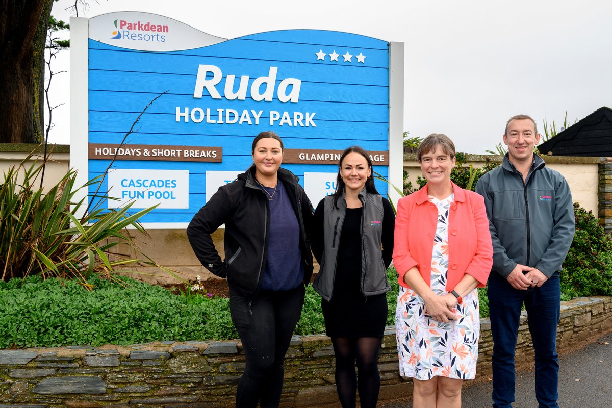 SelaineSaxby's tweet image. Great to be back at @Parkdeanresorts in #Croyde to catch up with the team and hear about how the team is encouraging more sustainable beach going and camping!⛺️🌊