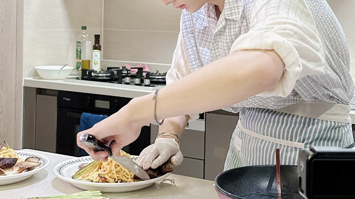 men who can cook >>>