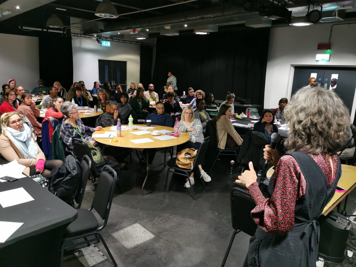 NHS_ELFT's tweet image. Thank you every colleague from #Bedfordshire & #Luton who took part in our anti-racism workshop @HatFactoryAC today, led by the excellent Dr Robin DiAngelo.
This workshop & others will help us:
➡️co-produce an ELFT anti-racism strategy 
➡️co-produce an ELFT anti-racism statement