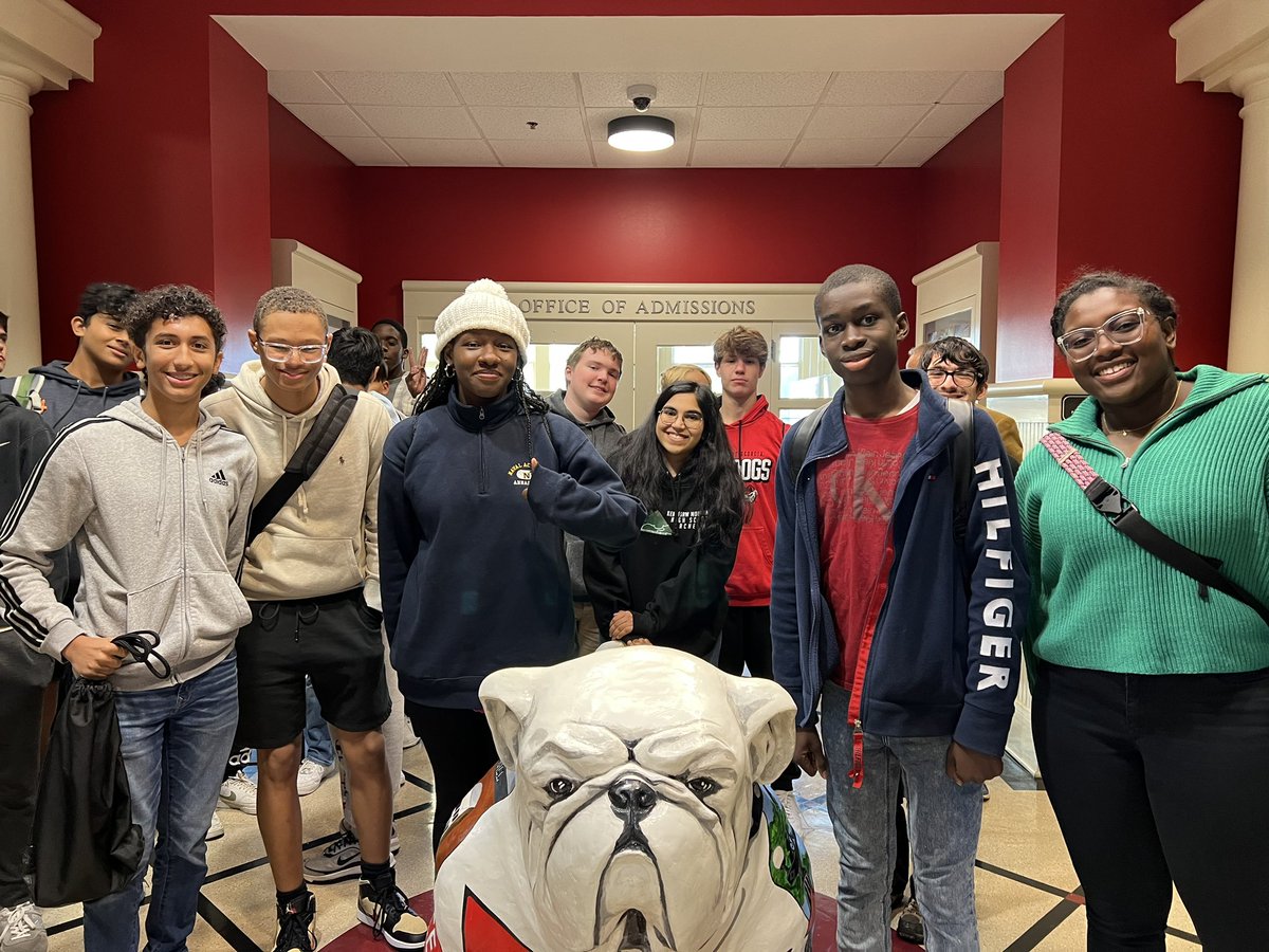 KMHS Magnet tours UGA
