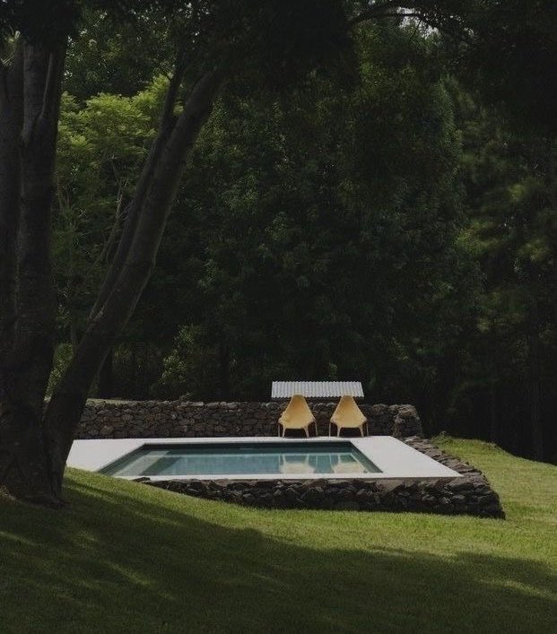 1Line1Box's tweet image. As a trader, you have to spend a few months in each year refraining from consuming any trading content. 

No Twitter, no Telegram, no YouTube, no Discord. 

Notice the difference this makes in your trading and the way you perceive the markets. Everything becomes clearer when…