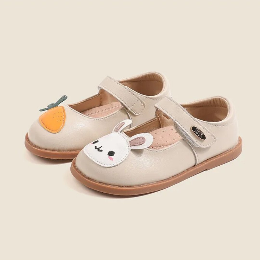 MomoriiOfficial's tweet image. Step into a world of whimsy and comfort with our Cartoon Rabbit Leather Flat Shoes. 🐰 These adorable shoes are perfect for little explorers who love to hop and skip through life. 🌟

#KidsFootwear #CartoonShoes #RabbitDesign #KidsFashion #ComfortAndStyle #WhimsicalShoes