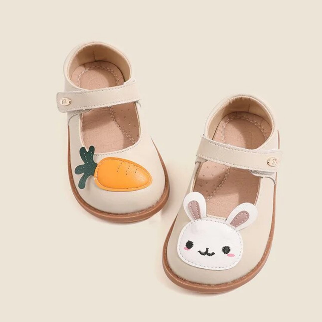 MomoriiOfficial's tweet image. Step into a world of whimsy and comfort with our Cartoon Rabbit Leather Flat Shoes. 🐰 These adorable shoes are perfect for little explorers who love to hop and skip through life. 🌟

#KidsFootwear #CartoonShoes #RabbitDesign #KidsFashion #ComfortAndStyle #WhimsicalShoes