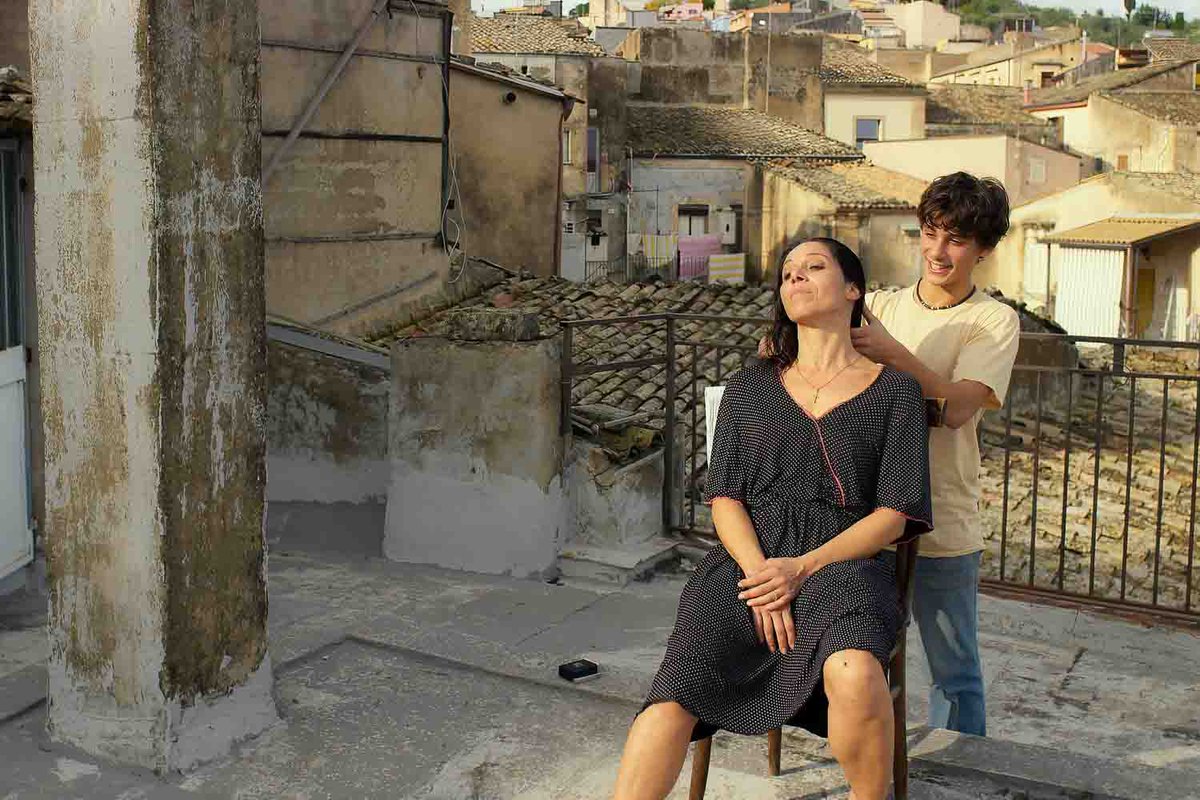 💐 Si parte! Film d’inaugurazione di questa 21ª edizione di #usnexpo è #Stranizzadamuri di <a href="/BeppeFiorello/">Giuseppe Fiorello</a>! Appuntamento alle 20 in via Falzarego 35 a Cagliari per il corto in gara e, a seguire, l’acclamato lungometraggio d’esordio di Fiorello alla regia! m.facebook.com/story.php?stor…