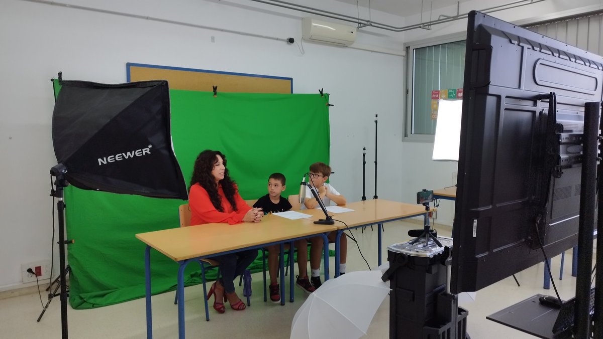 Entrevista completa a <a href="/RocioRuizDom/">Rocío Ruiz</a>
 en el siguiente enlace: youtu.be/f_KovvejNrk