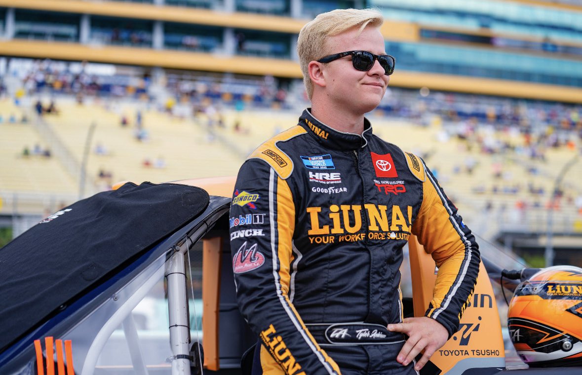 TylerAnkrum's tweet photo. All smiles because it’s race week!
After two weeks off, I’m ready for @HomesteadMiami on Saturday.
Only✌️to go.
#NASCAR #NCTS #LIUNA #YourUnionWorkforceSolution #TeamToyota #HRE #BaptistHealth200 https://t.co/1rLO4lumha