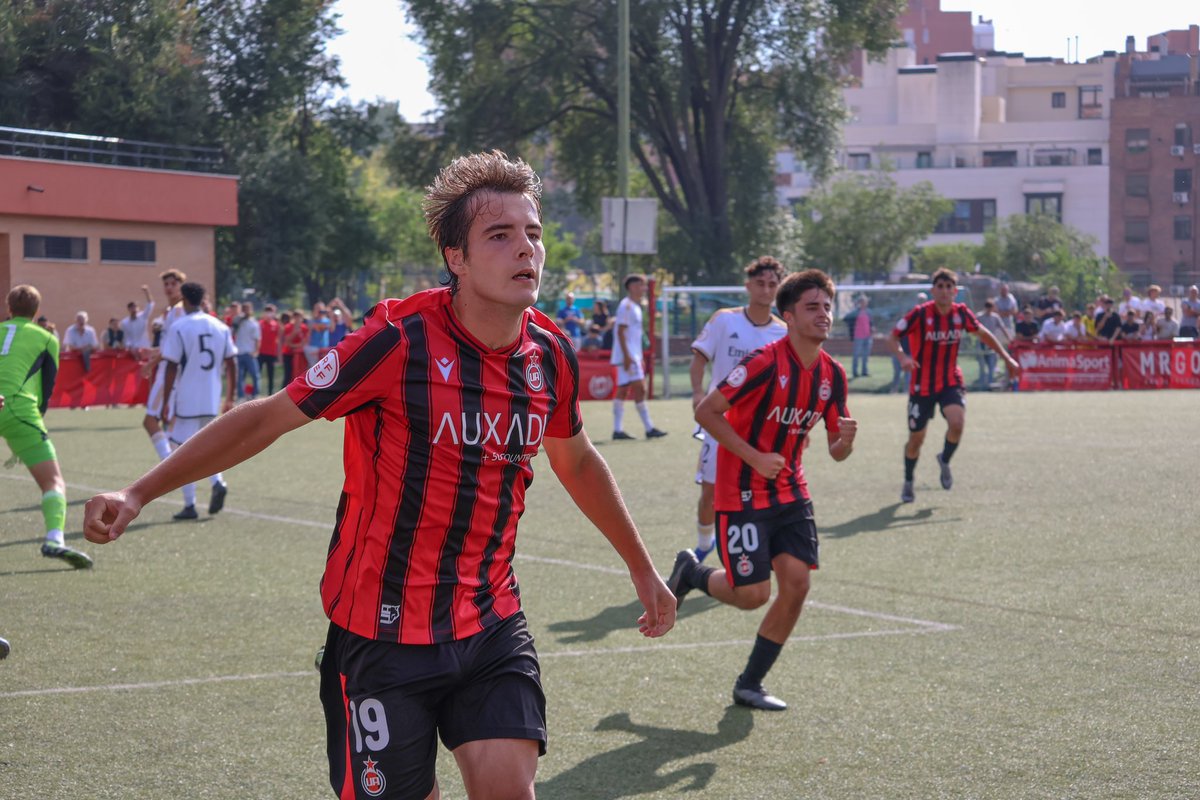 👦🏻 𝐂𝐀𝐍𝐓𝐄𝐑𝐀 | Recuerdos de un día que ya es HISTORIA de Ganapanes

😍 Nuestra gente es fundamental en tardes como la del sábado 

🐺 ¡Seguimos trabajando para regalaros más días INOLVIDABLES!