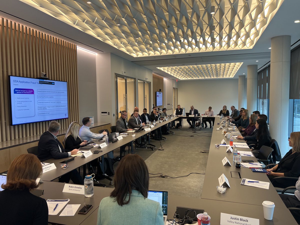 kmpOConnor's tweet photo. Pleased to have ⁦@ConsumerBankers⁩ Premier Sponsor ⁦@Experian⁩ present to our #deposits &amp; #payments committee here in DC for their semi-annual in-person meeting! https://t.co/x2uHOGjptT