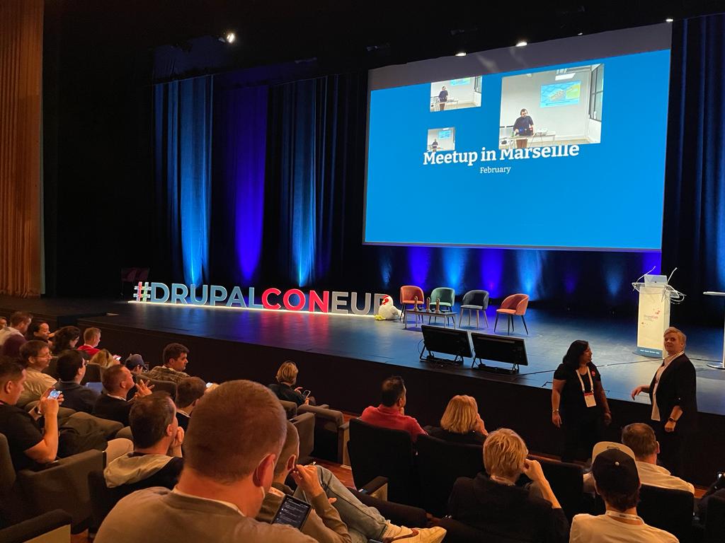 binbiriz's tweet image. Binbiriz ve @diwowi_tech olarak katıldığımız #DrupalCon @Dries&apos;in #Drupal güncellemesi, #AçıkKaynak web ve dijitaldeki rolü ile başladı. Farklı deneyimler ile devam ediyor🚀
  #DrupalConLille #DrupalConEur