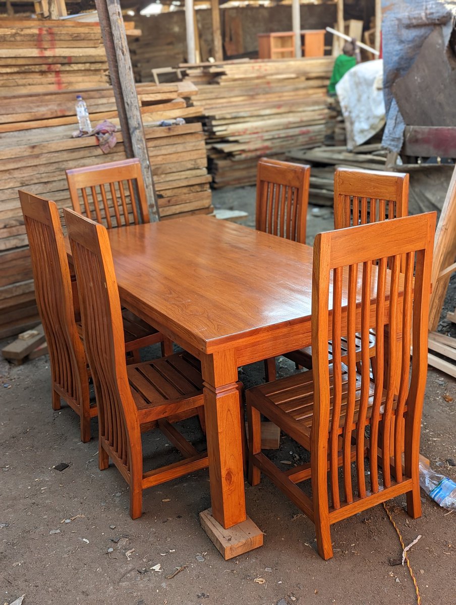 DISF2021's tweet photo. 📌Dinning table square 
📌Viti 6
📌 Material ni hard wood
📌 Classic leave 
📌Bei 1.4 ml 
📌 Location Arusha conner ya esso
📌0657190057 📞

#Woodworking
#MakeWithLove
#TrustTheProcess https://t.co/GfjpWK0LDp