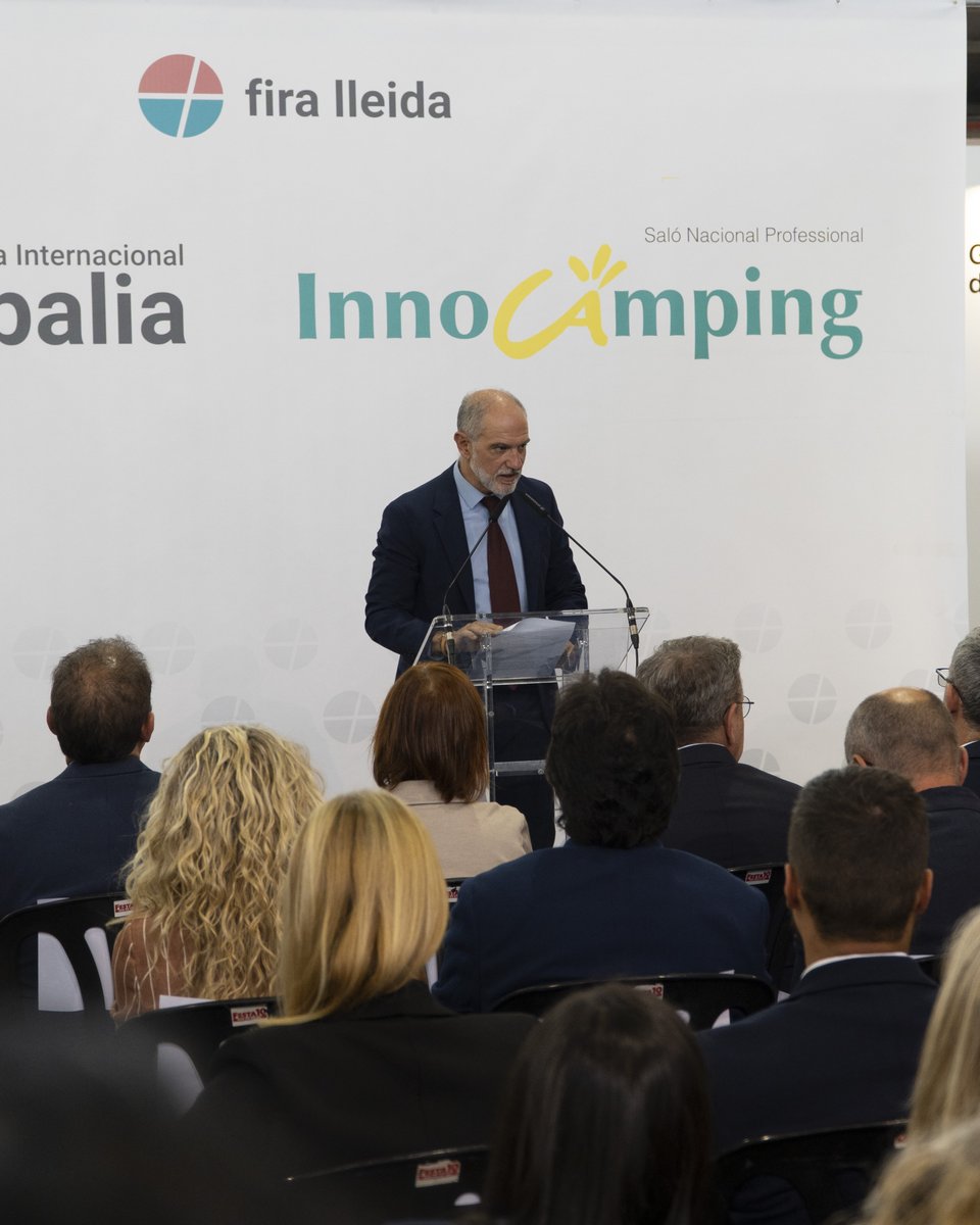 FiradeLleida1's tweet photo. l'alcalde de Lleida, Félix Larrosa i el director de Fira de Lleida, Oriol Oró, han inaugurat la 👉🏼 22 a edició del Saló Internacional d'Equipaments i Serveis Municipals Municipàlia i la 6a edició d'Innocamping.

#firalleida #firadelleida #municipalia #innocamping https://t.co/I5mXeEF6wf