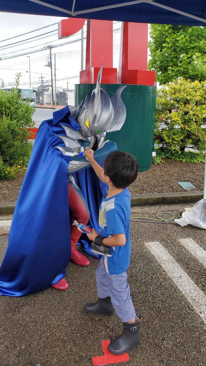 kyinFSJ6hB40381's tweet photo. 皆さん、大事な写真はしっかりバックアップを取っておきましょう!!
2023年9月にカメラとスマホをほぼ同時に壊した私が言うのだから間違いありませんwww
私の場合は妻とデータを共有していたので息子とウルトラマン歴史を守れました!! https://t.co/COcOUvWdQK