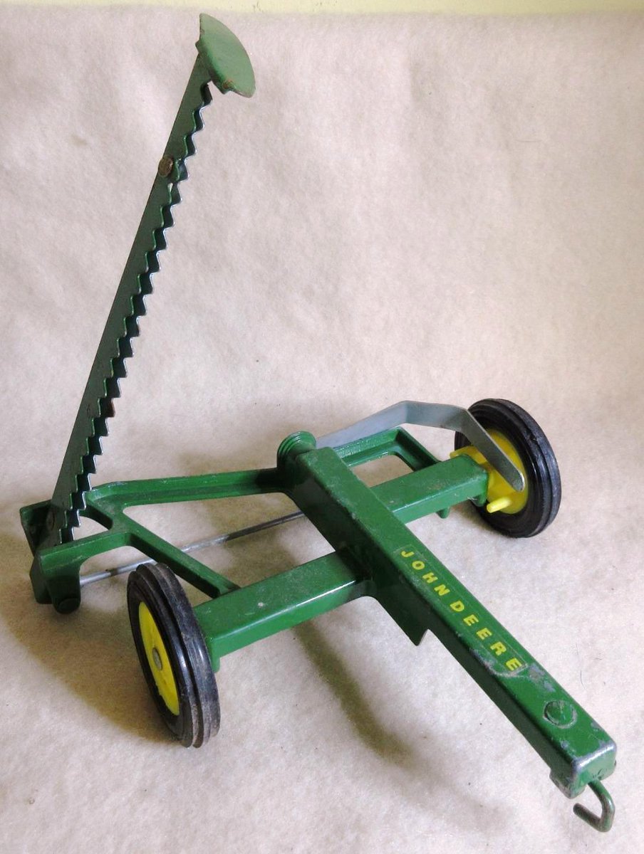 rusticrelics04's tweet photo. ERTL JOHN DEERE 37 SICKLE BAR MOWER 1/16 SCALE https://t.co/NYsBj9x5Zf⦠#eBay via
@eBay
#Ertl #JOhnDeere #agtwitter #UsFarmer #Mower #Sicklebar #Farmequipment #Farming #farmer #toycollector #toys #Agriculture #AG #gifts https://t.co/y3XRqey5fT