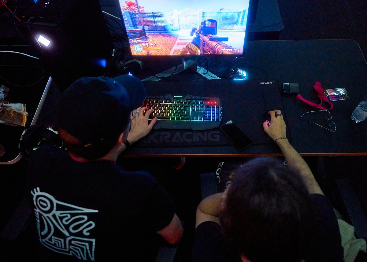 xperion_germany's tweet image. Throwback zum 3 tägigen Speedrun Marathon.

Vom 13. - 15.10. wurden mit dem Hekathon Offline bei uns im XPERION Köln insgesamt über 1.600 Euro für den guten Zweck gesammelt!

Danke an alle Teilnehmer und Organisatoren, als auch @esamarathon für den Support!
See u next year?👀