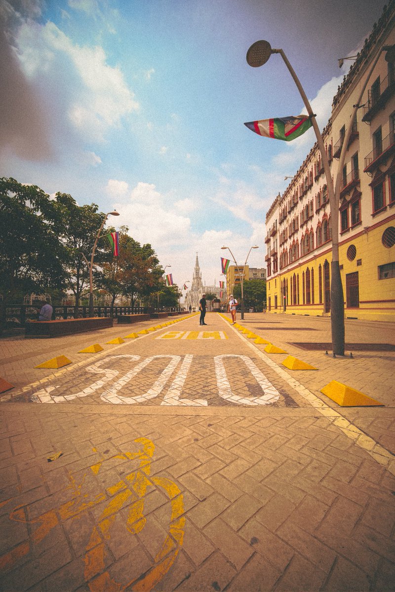Fotografiando mi camino, esta vez es La Ermita en Cali en diferentes momentos igual de bella