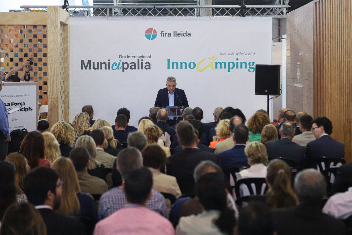 juntsxcatpaeria's tweet photo. 🏙️ Donem el tret de sortida a la 22a edició de #Municipàlia i la 6a d'#Innocamping a #Lleida! Del 17 al 19 d'octubre, la fira de referència en equipaments i serveis urbans municipals aplega més 360 expositors, repartits en una superfície de 27.000 metres quadrats! https://t.co/TNbw0W0yIS