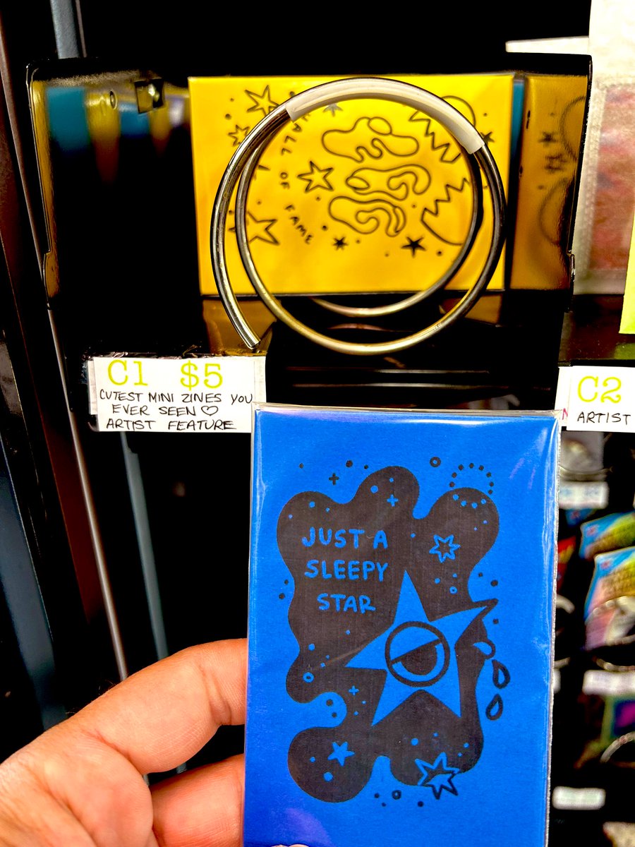 DetroitlandV's tweet photo. ARTIST FEATURE: wiggly 🍳⭐️ #artistcollab The Cutest Little Zines You Ever Seen! #detroitlandvending Find them in our machine at Regeneration! #creativevending #Detroit https://t.co/WAHdZS8kdy