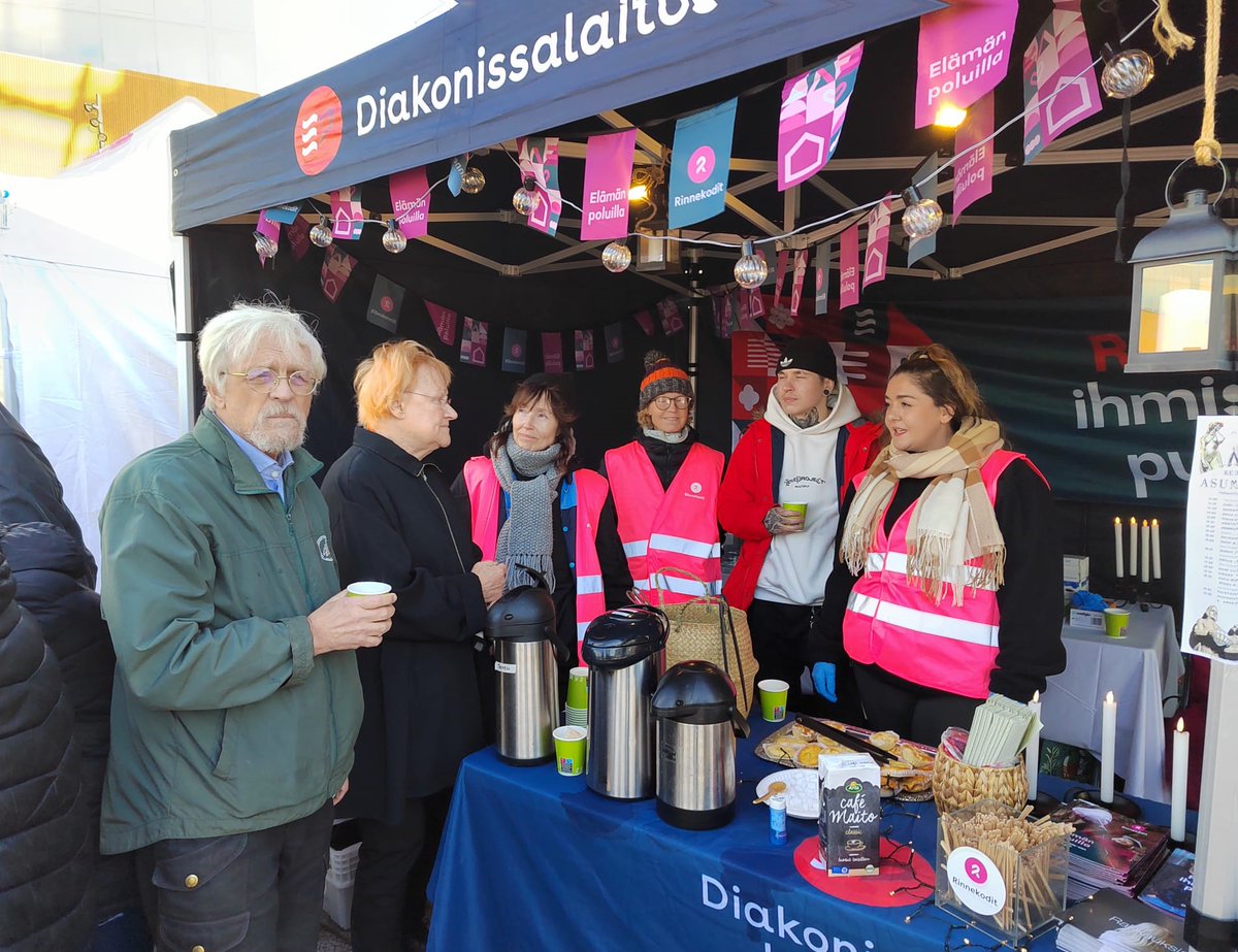 Asunto on perusoikeus. Tänään YK:n köyhyyden ja syrjäytymisen vastaisena päivänä vietetään Suomessa myös Asunnottomien yötä. Köyhyyden poistaminen on kestävän kehityksen Agenda2030:n päätavoite. Oma asunto on ensimmäinen askel parempaan tulevaisuuteen. #AsunnottomienYö