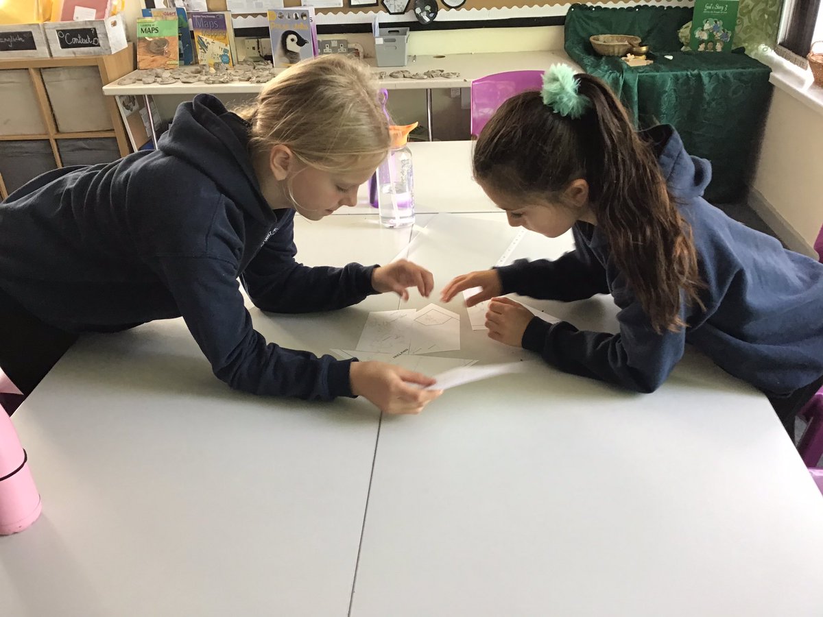 ctkprmcardiff's tweet photo. Working collaboratively to piece together a map, #ctkcardiffy6 have used their knowledge of the UK to plot cities and research successful and inspirational people from the UK. @CscHumanities #collaborativelearners https://t.co/qRSBZpS5GN