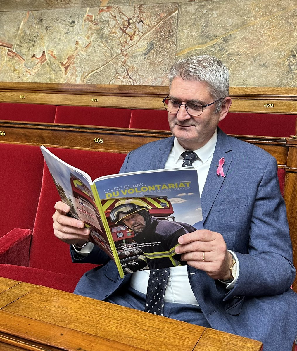 JeanMarieFIEVET's tweet photo. Je remercie la FNSPF pour le travail réalisé dans le livre blanc du volontariat 
➡️ 75 propositions, pour l’avenir de la Sécurité Civile Française. https://t.co/NkUhpyYnWc