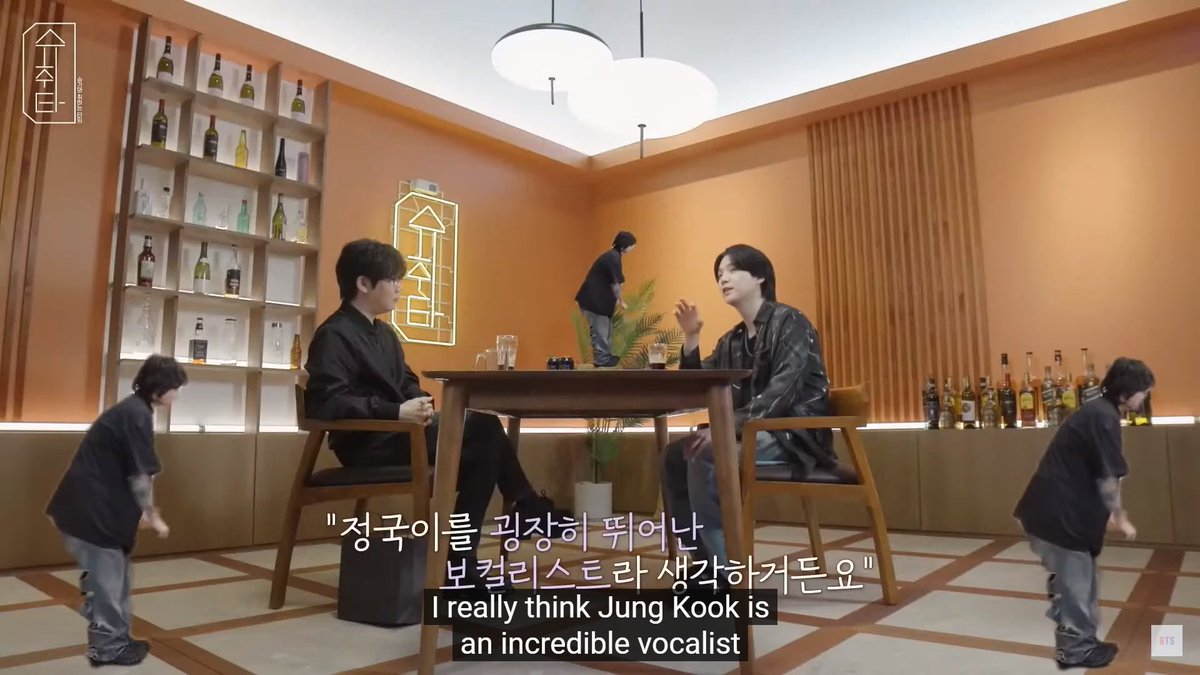 jkyoongs's tweet photo. NOT BIGHIT TELLING YOONGI TO STOP USING JUNGKOOK FOR GUIDE VOCALS COS JUNGKOOK IS TOO GOOD AND OTHER ARTISTS WILL GET INTIMIDATED?!@#?!? https://t.co/pIEiKjVvHE