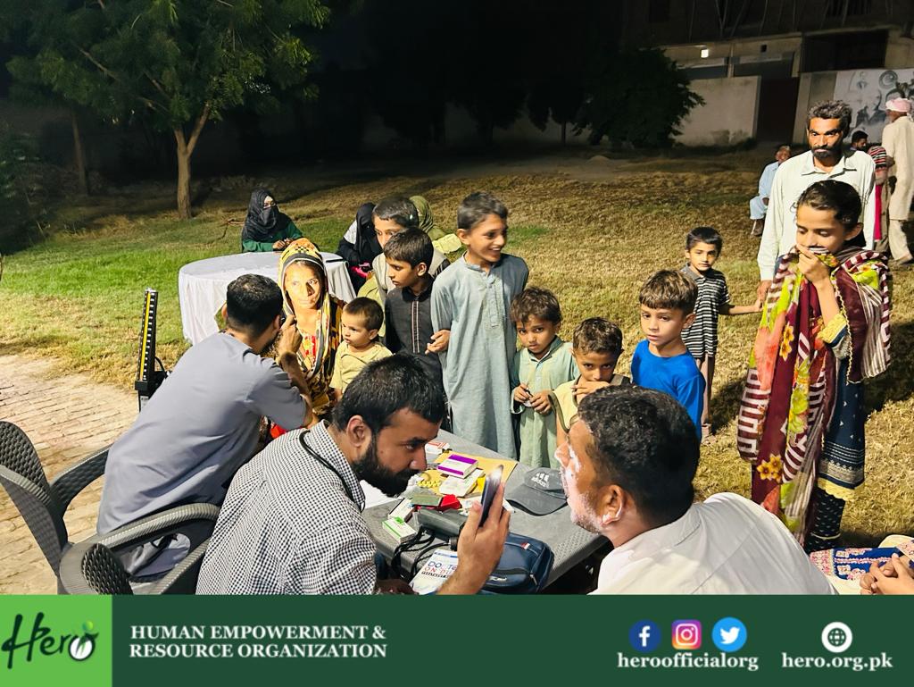 heroofficialorg's tweet photo. Hero organized a free medical camp in Bahawalpur outskirts, providing free check-ups, medicines, and expert consultations.Miss Sumera Malik, former MPA, and Spokesperson to the PM visited the FMC and appreciated the team. Our commitment to accessible healthcare continues. https://t.co/sXVo0ltZL4