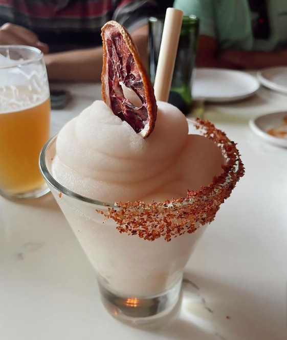 Would you wear a cheap tie with a high end suit? Certainly if you are a mixologist, why toss in an ugly bioplastic or soggy straw into your master creation. Well you don't need to any longer with our collection of high end, premium drinking straws!